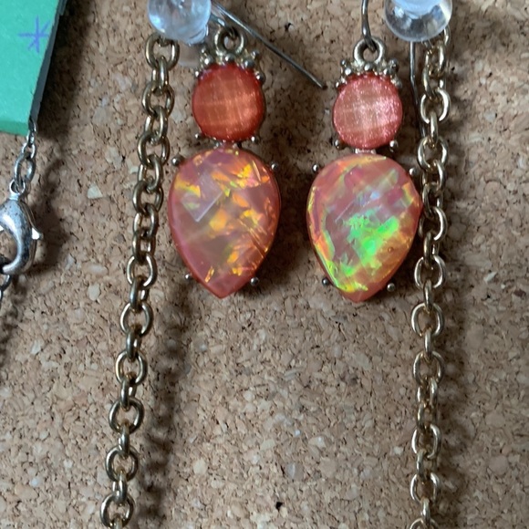 ⭐️ Matching Earring/Necklace sets - Picture 4 of 6